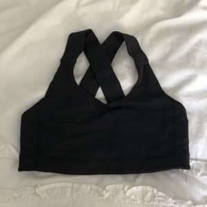 Lululemon Black cross sports bra *GOOD CONDITION*